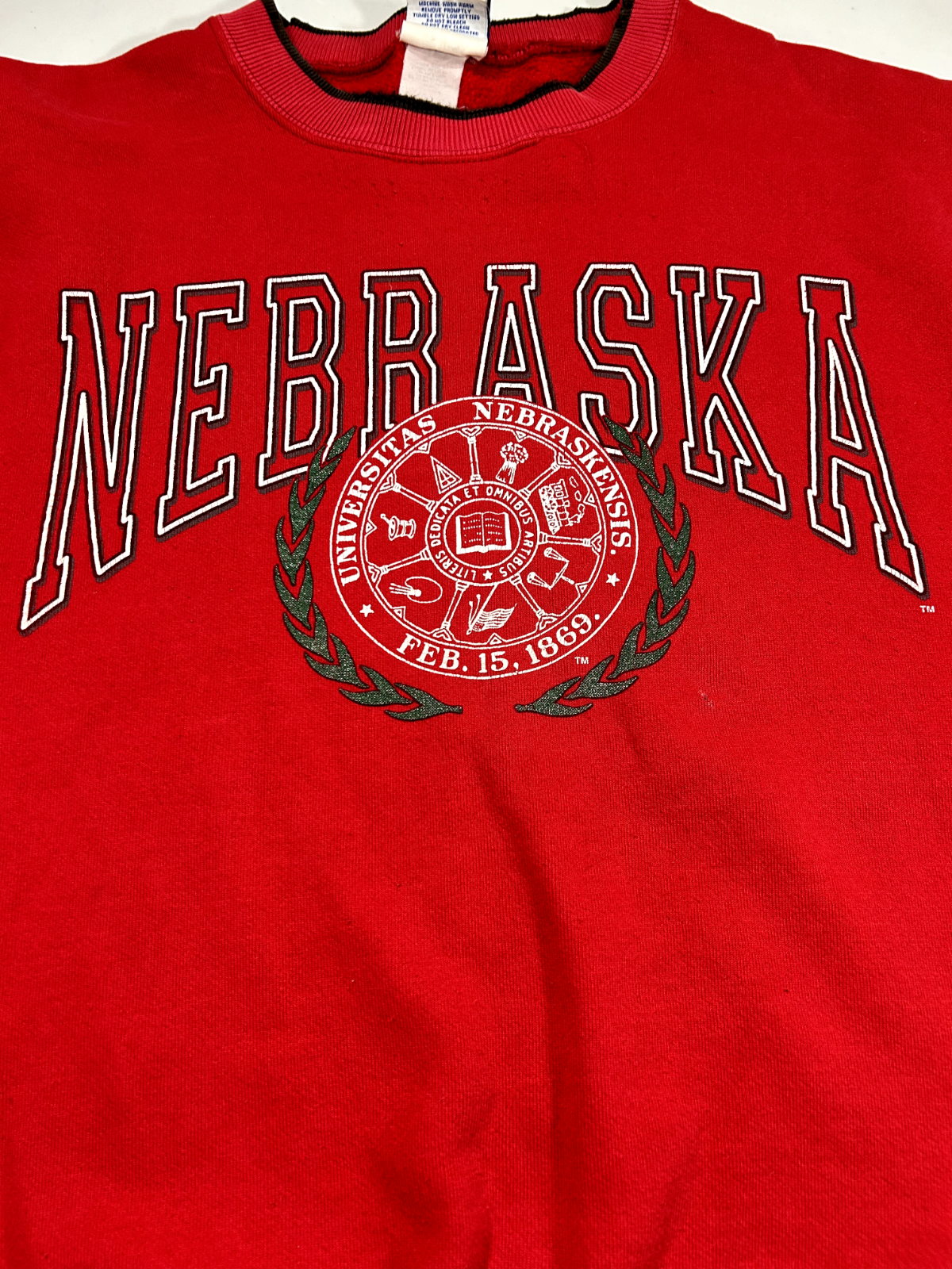 Vtg 90s Nebraska Cornhuskers NCAA Crest Graphic Crewneck Sweatshirt Size Large