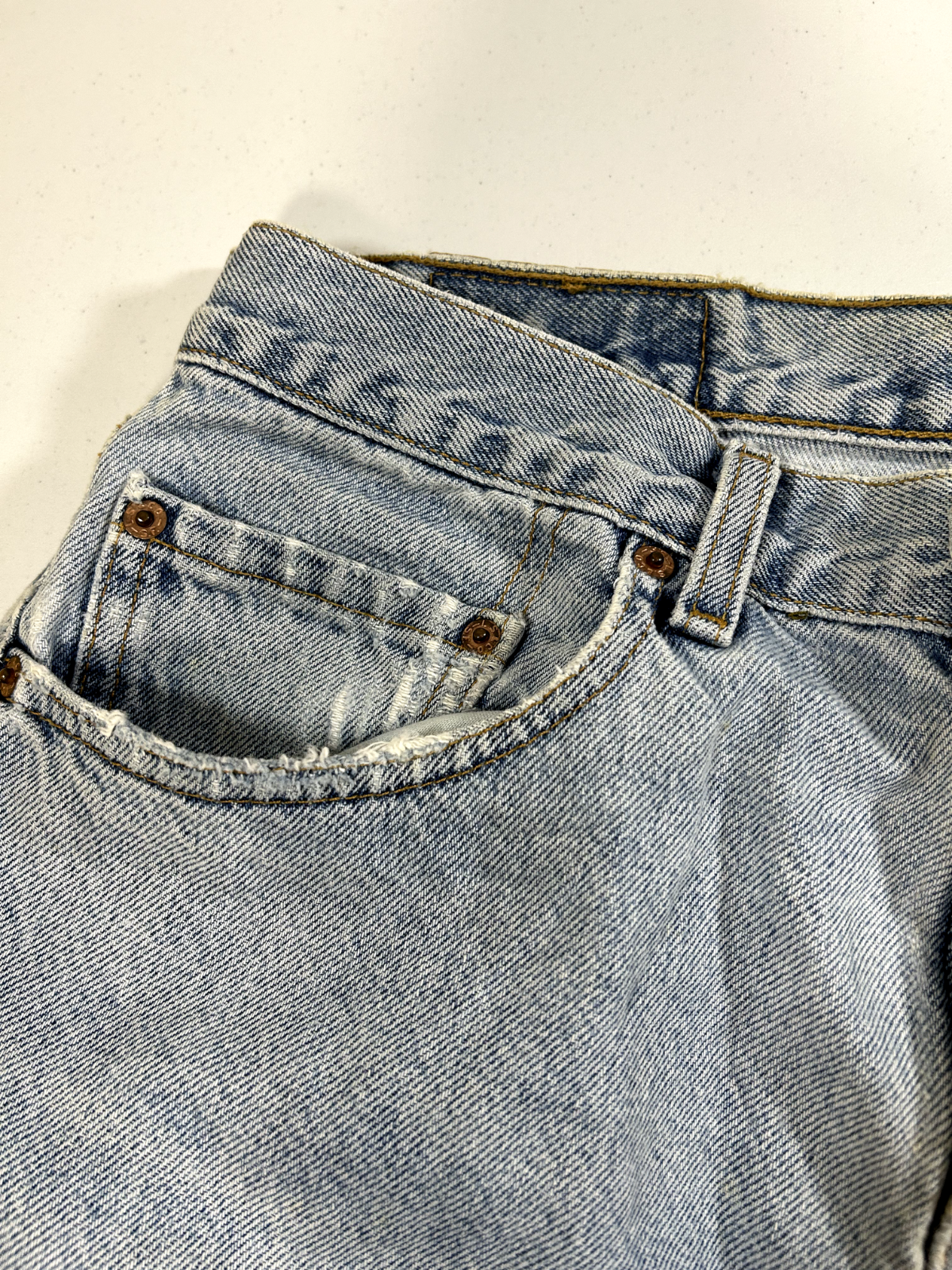 Vintage 90s Levis 550 Relaxed Fit Baggy Light Wash Denim Pants Size 32