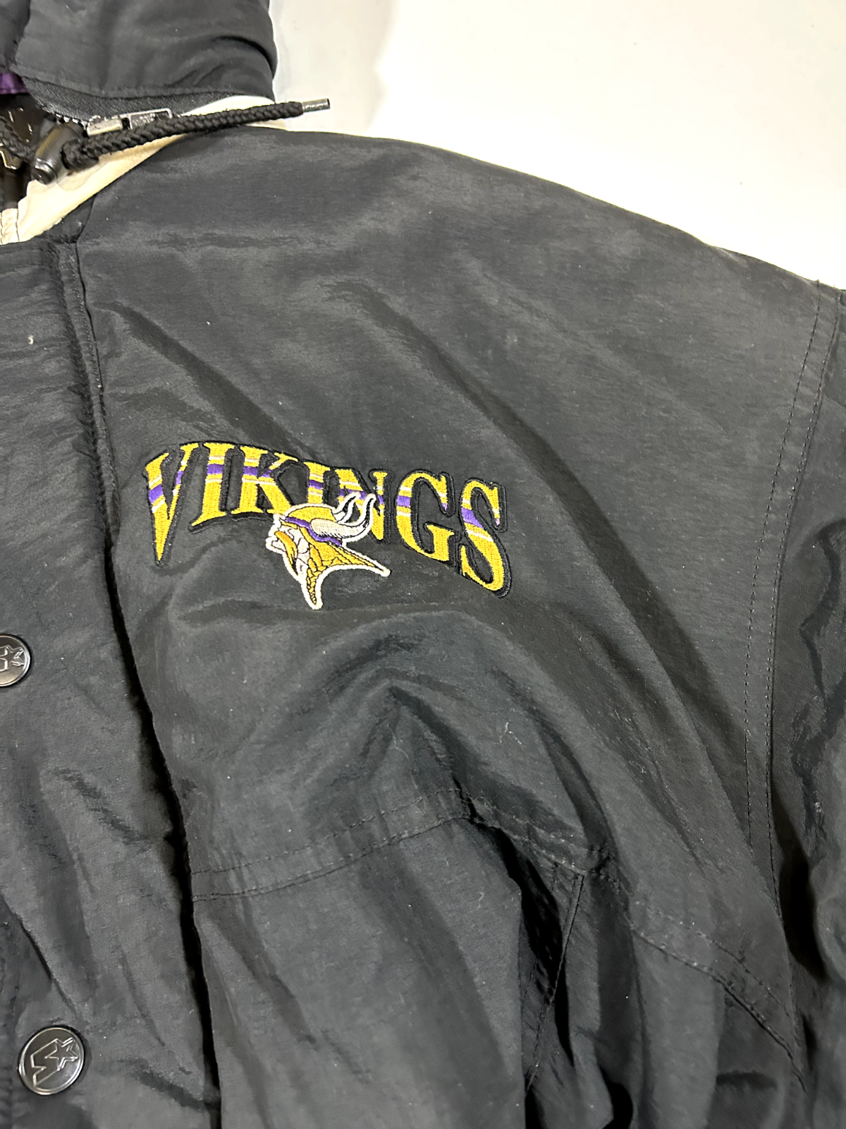 Vintage 90s Minnesota Vikings NFL Embroidered Logo Starter Jacket Size Large